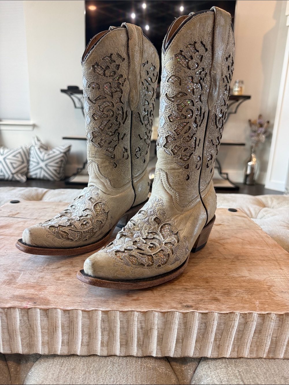 Corral Teens Size 2 Embellished Taupe Western‎ Cowboy boots
